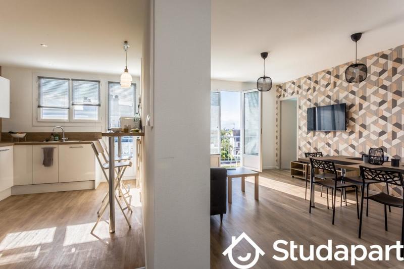 Chambre - 10 m² - 1 pièce