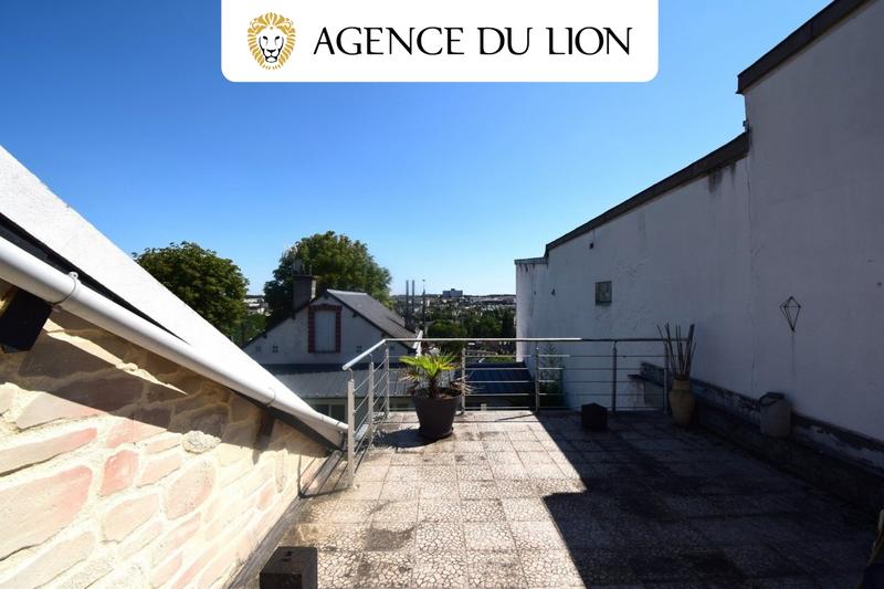 Maison - 220 m² - 7 pièces