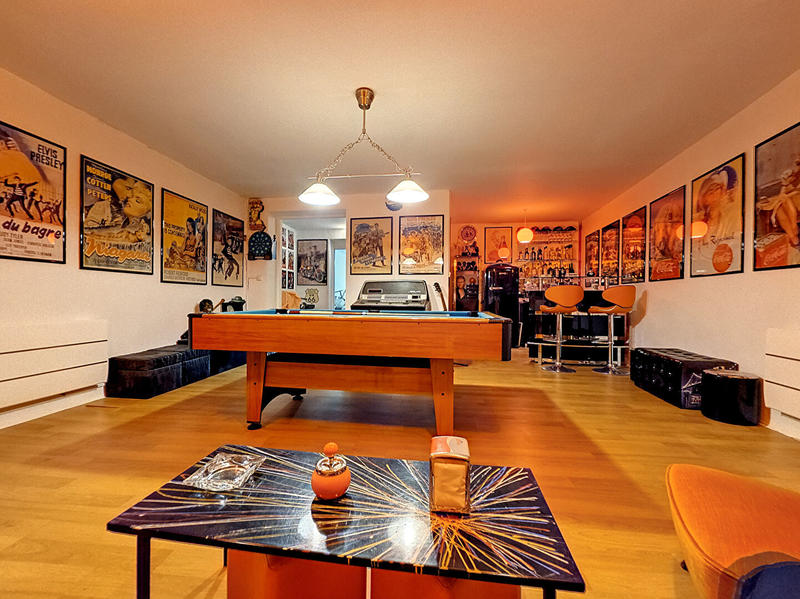 Maison - 200 m² - 6 pièces