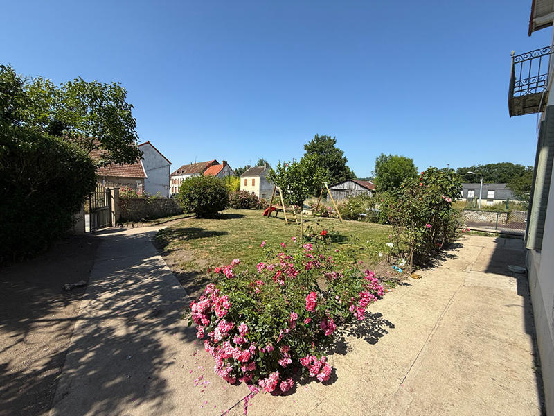 Maison - 256 m² - 10 pièces