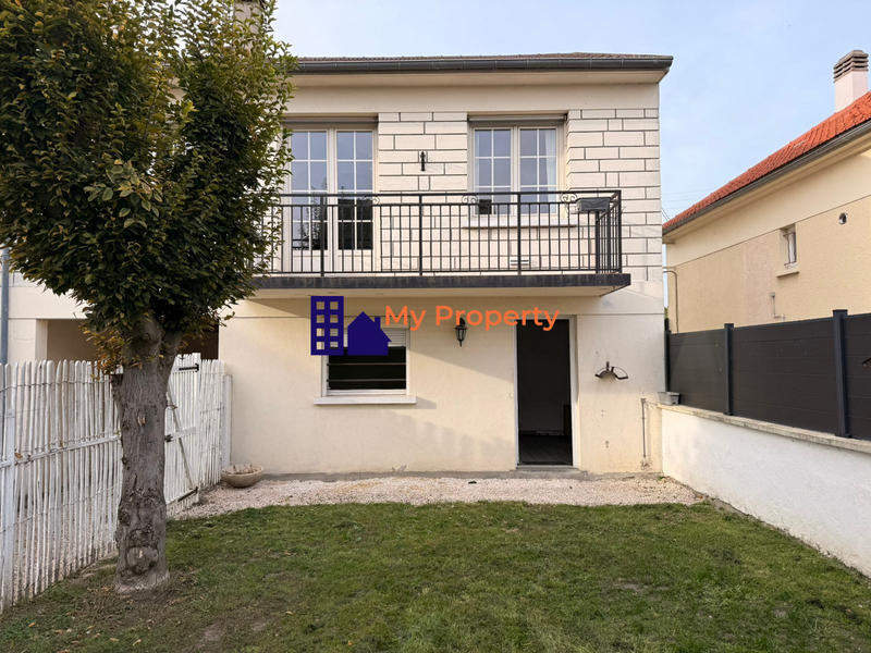 Maison traditionnelle - 94 m² - 4 pièces