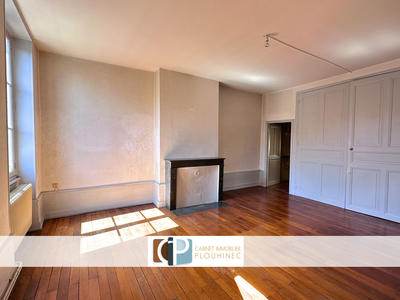 Appartement - 120 m² - 5 pièces