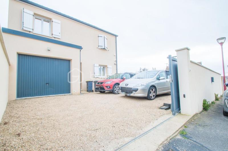 Maison - 88 m² - 5 pièces