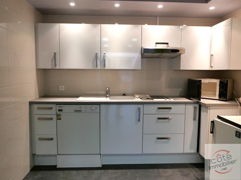 Local d'activités - 561 m²