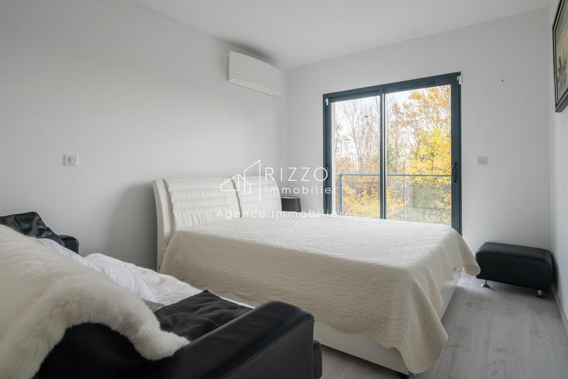 Villa - 290 m² - 6 pièces