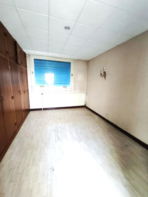 Maison - 200 m² - 7 pièces