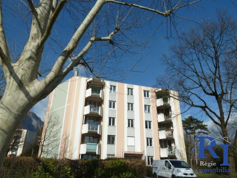 Appartement - 95 m² - 4 pièces