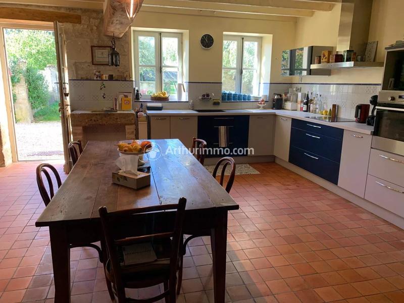 Maison - 300 m² - 8 pièces