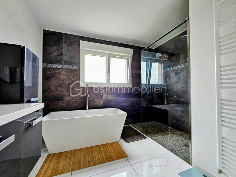 Maison - 110 m² - 5 pièces