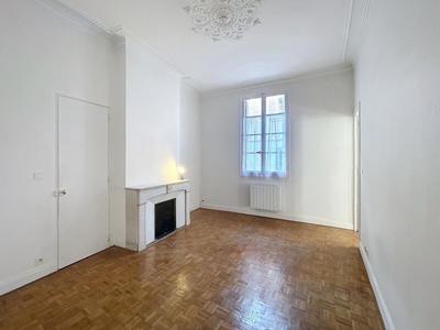 Appartement - 83 m² - 3 pièces