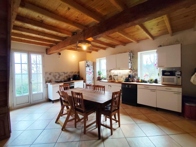 Maison ancienne - 132 m² - 7 pièces