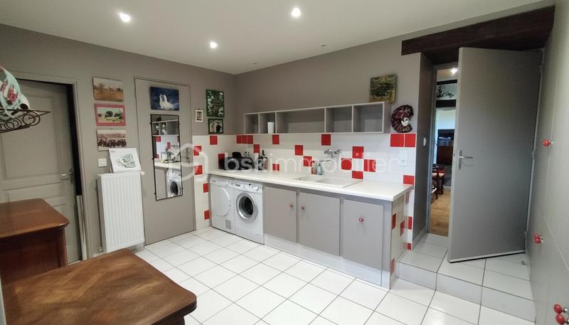 Maison en pierre - 161 m² - 9 pièces