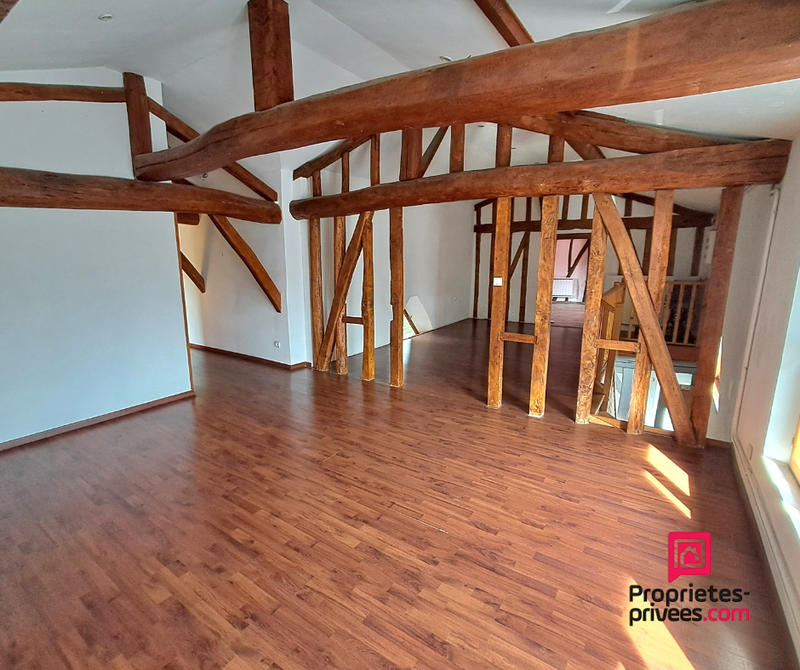 Maison - 250 m² - 8 pièces