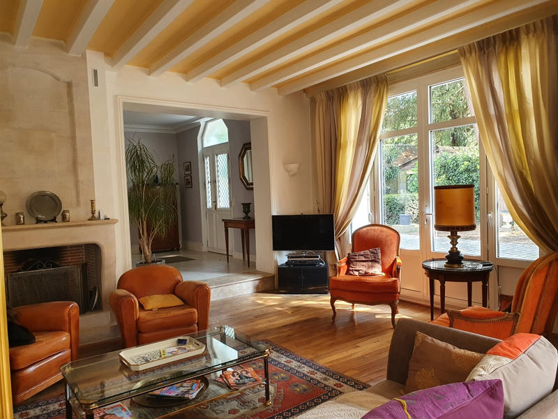 Maison - 230 m² - 7 pièces