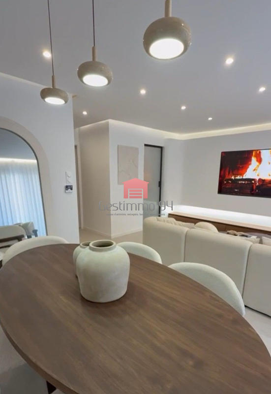 Maison contemporaine - 82 m² - 4 pièces