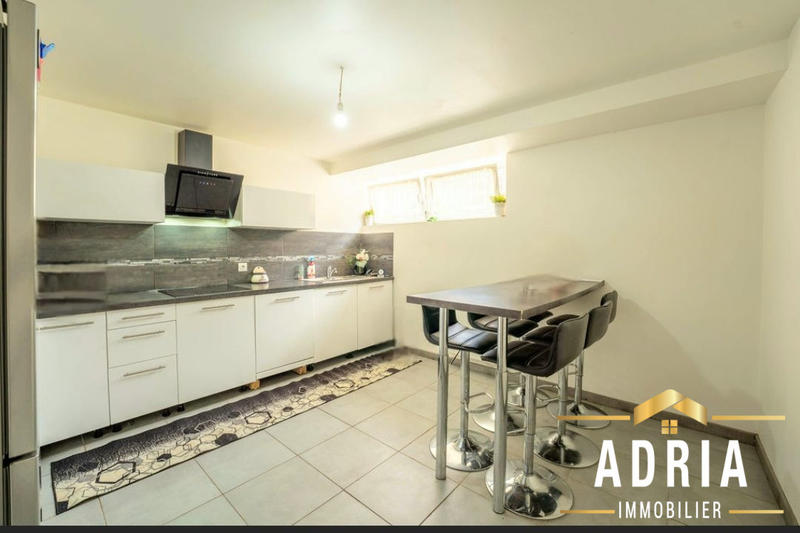 Maison - 189 m² - 7 pièces