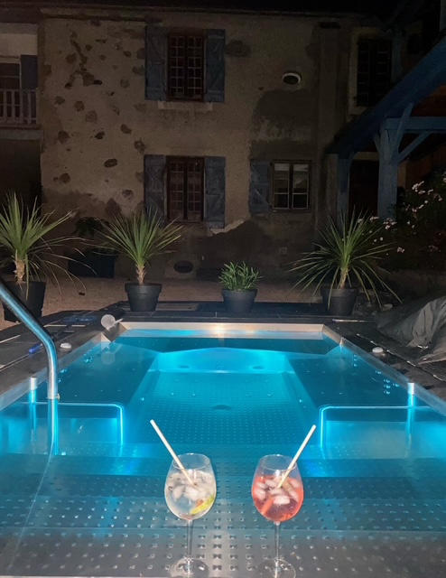 Maison - 600 m² - 12 pièces