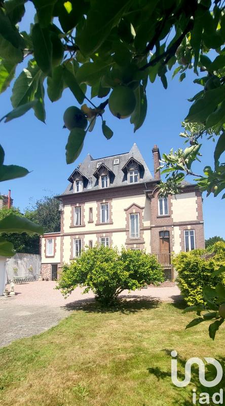 Maison - 265 m² - 9 pièces