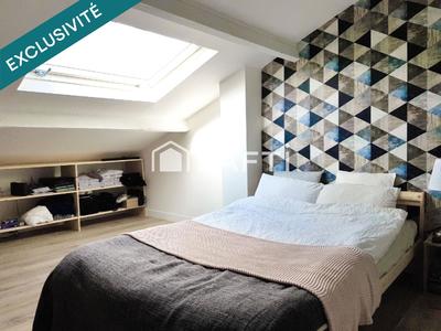 Maison de ville - 250 m² - 13 pièces