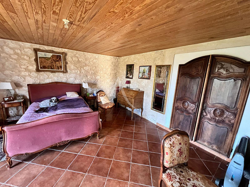 Maison - 250 m² - 5 pièces