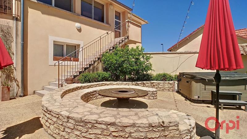 Maison - 200 m² - 8 pièces