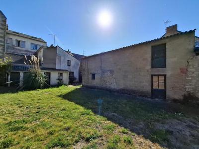 Maison - 202 m² - 7 pièces