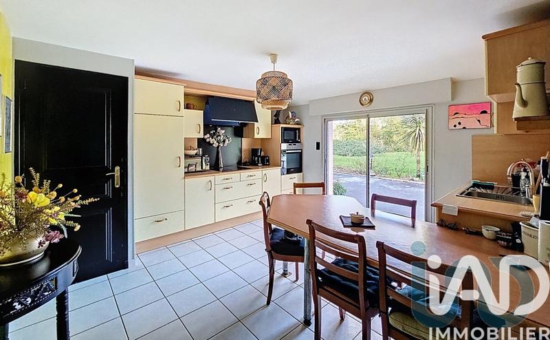 Maison - 200 m² - 9 pièces