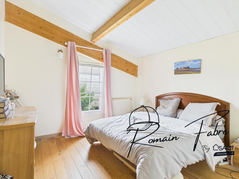 Maison - 221 m² - 6 pièces