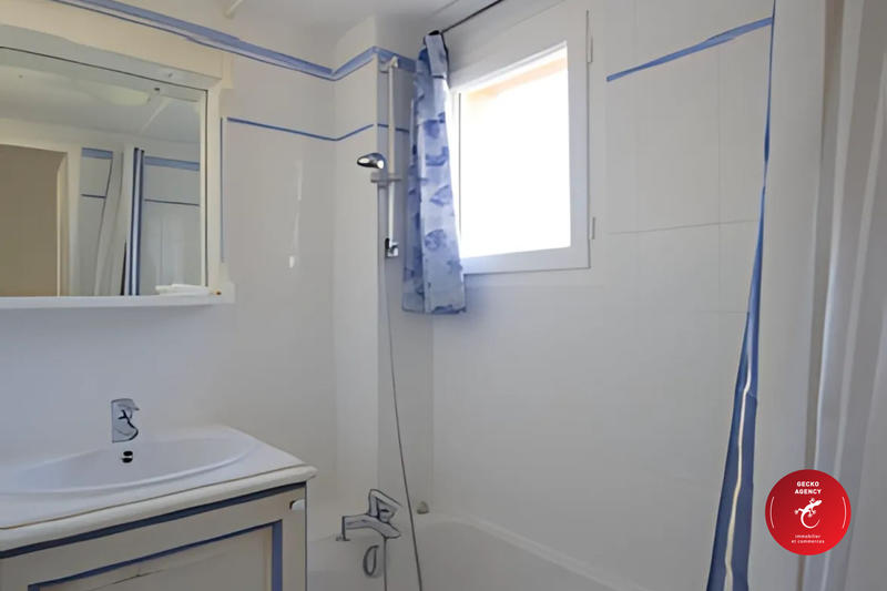 Villa - 90 m² - 5 pièces