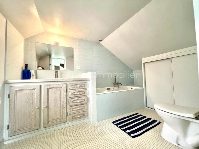 Maison bourgeoise - 200 m² - 7 pièces