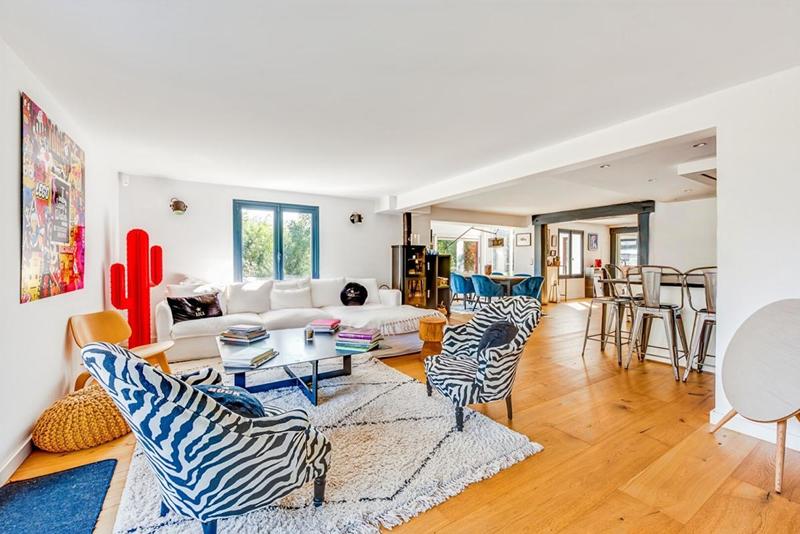 Villa - 270 m² - 7 pièces