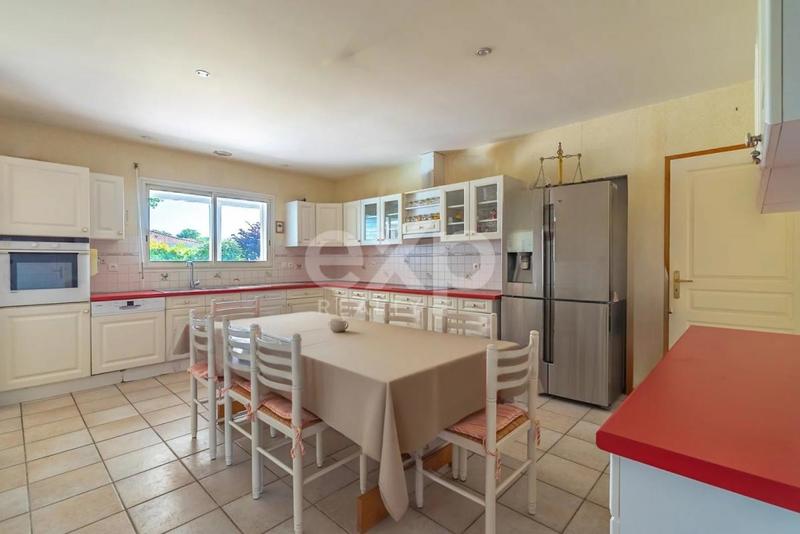 Maison - 295 m² - 12 pièces