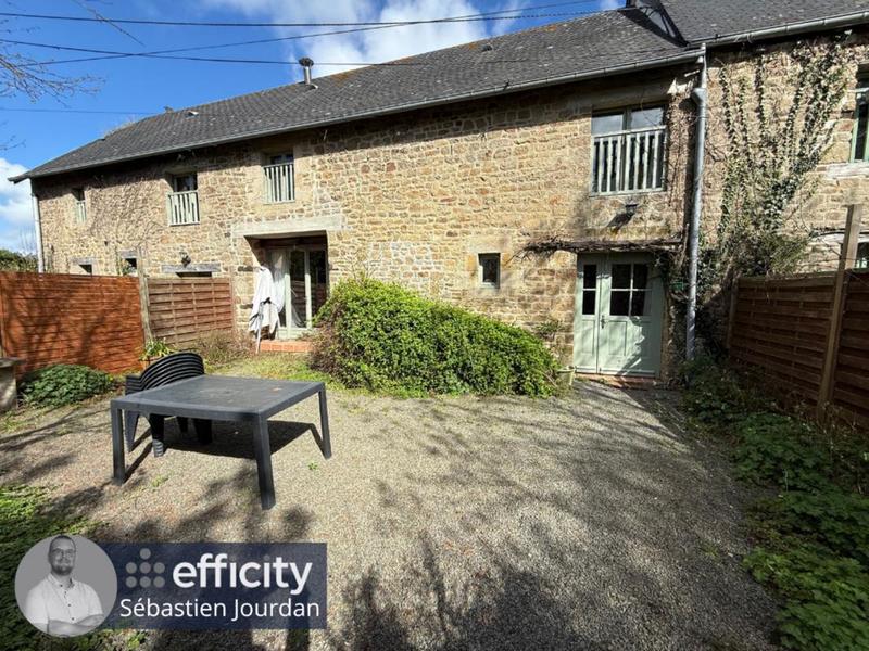 Maison - 448 m² - 19 pièces