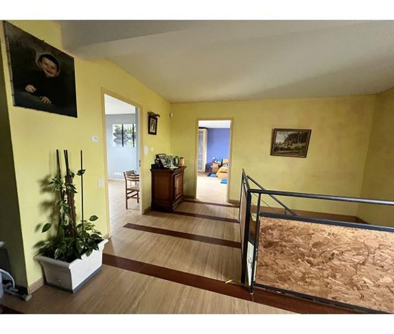 Maison - 203 m² - 6 pièces