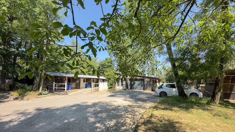 Maison - 193 m² - 8 pièces