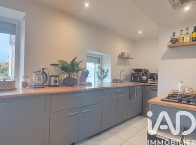 Maison - 90 m² - 5 pièces