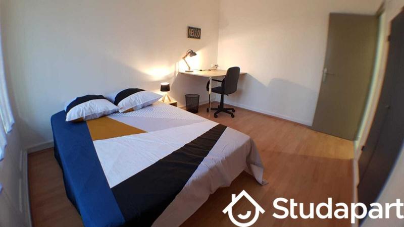 Chambre - 14 m² - 1 pièce