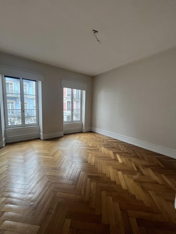 Appartement - 173 m² - 6 pièces