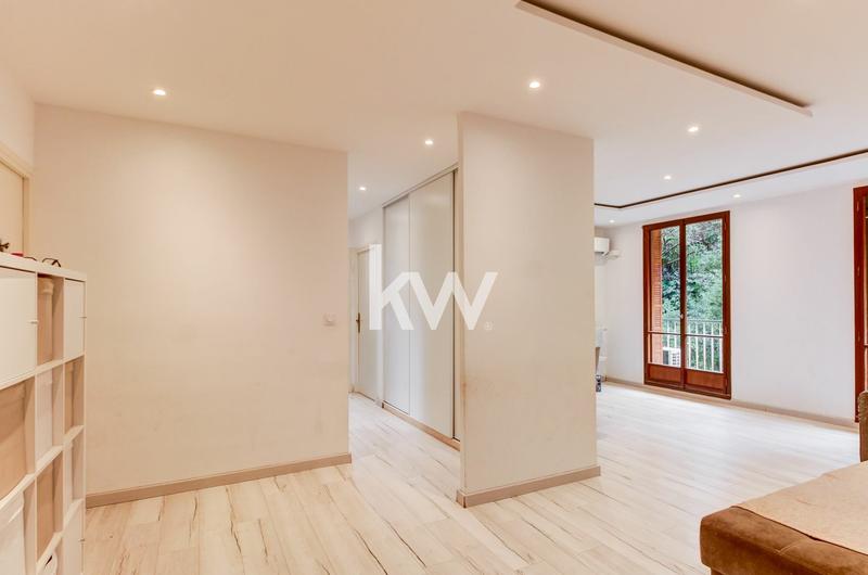 Appartement - 75 m² - 3 pièces