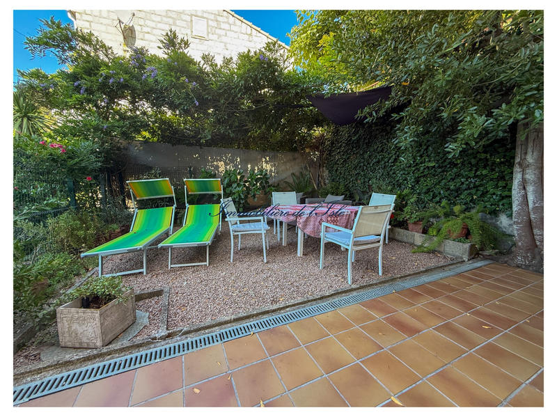 Maison - 327 m² - 11 pièces