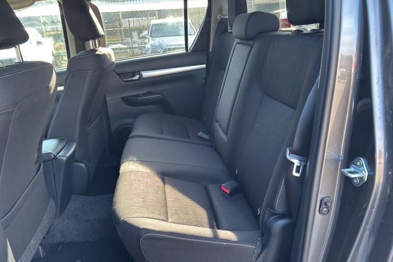 Toyota Hilux 2.8 D4-D 204 Legende 4pl