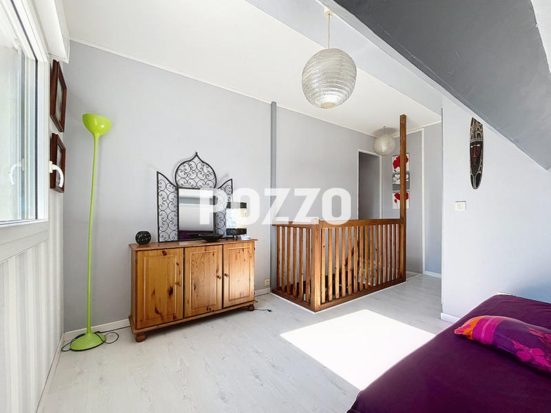 Maison - 90 m² - 5 pièces