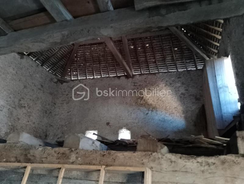 Maison - 300 m² - 4 pièces