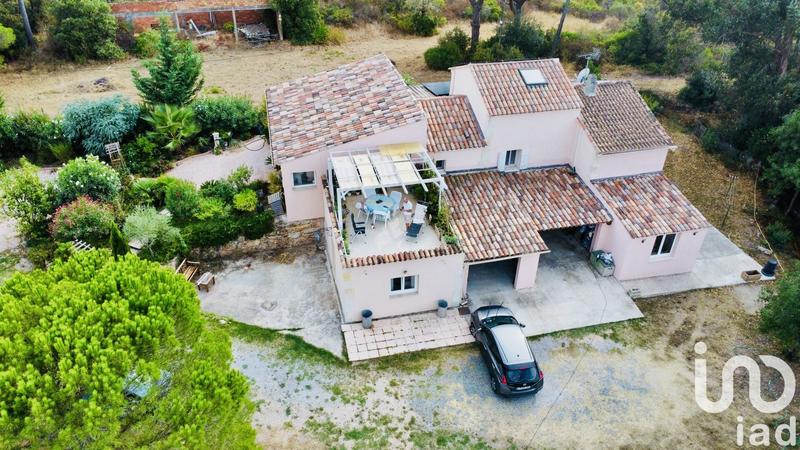 Maison - 215 m² - 8 pièces