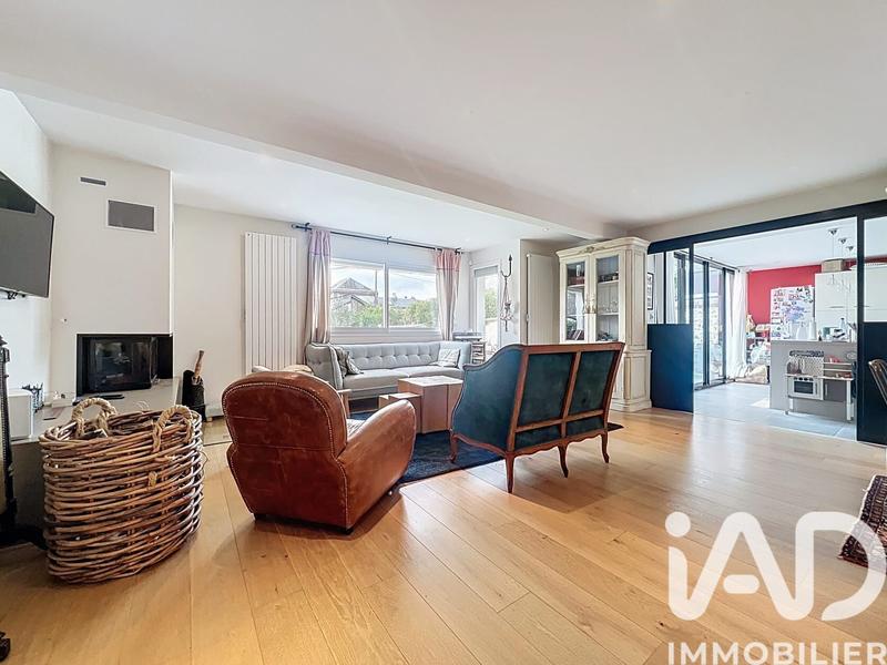 Maison - 203 m² - 7 pièces