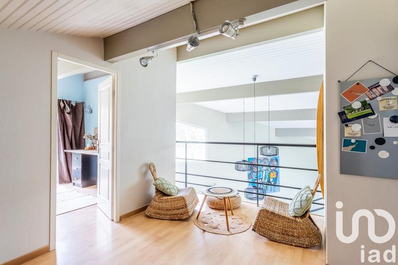 Maison - 218 m² - 7 pièces