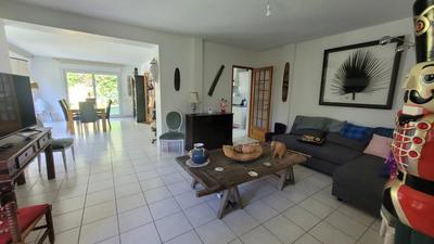 Maison - 181 m² - 5 pièces