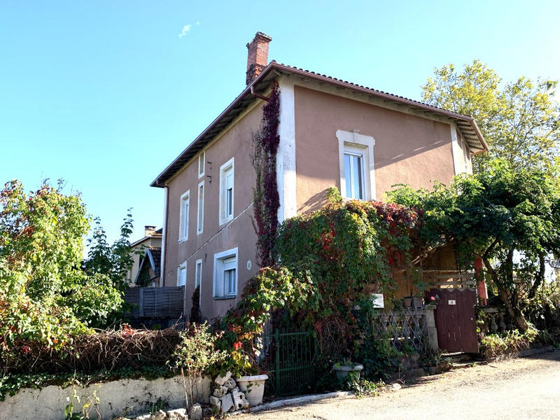 Maison de village - 237 m² - 8 pièces