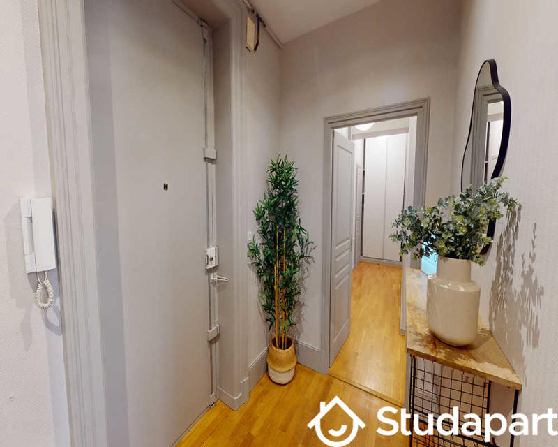 Chambre - 75 m² - 1 pièce