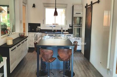 Maison - 310 m² - 14 pièces